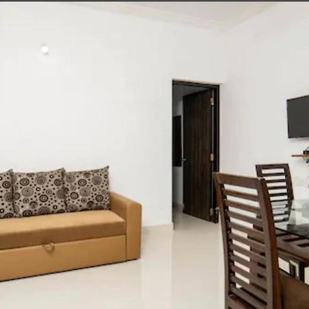 Esha Apartment Calangute Rum bild